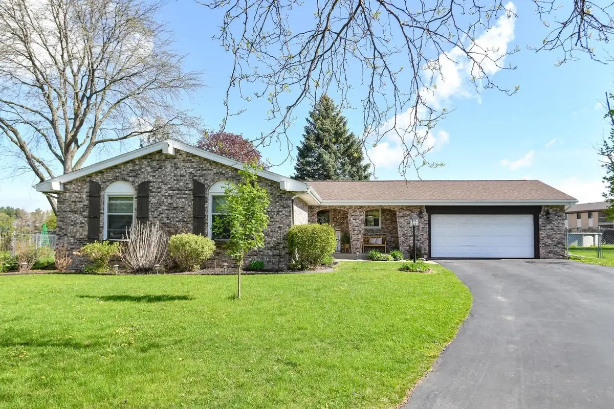 2749 Butlin Drive, Beloit, WI 53511 - #1