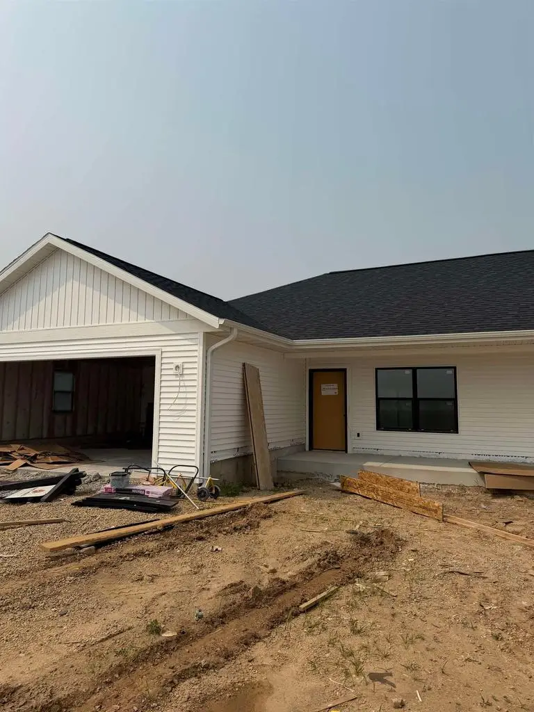 982 Bell Circle, Arlington, WI 53911 - #1