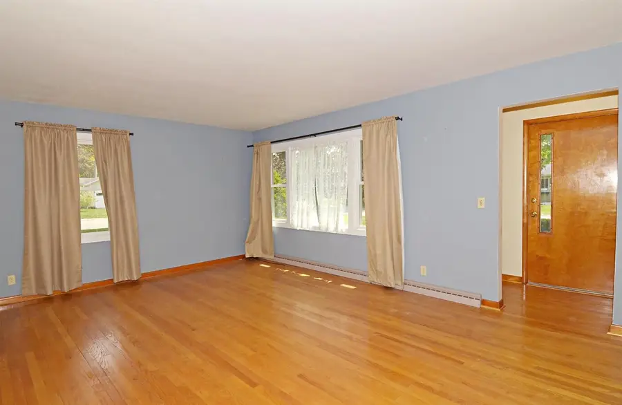 201 Locust Court, Portage, WI 53901 - #3