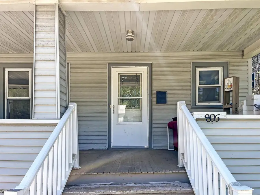 806 E Main Street, Reedsburg, WI 53959 - #2