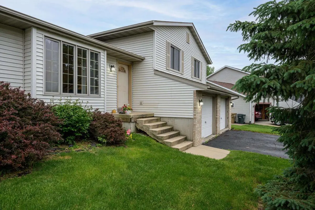 5830 Oxbow Bend, Madison, WI 53716 - #1