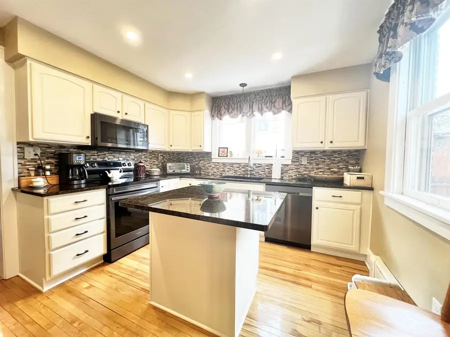 322 3rd Street, Beaver Dam, WI 53916 - #3