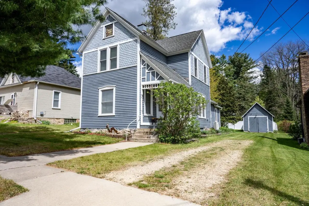 524 N East Street, Wonewoc, WI 53968 - #1