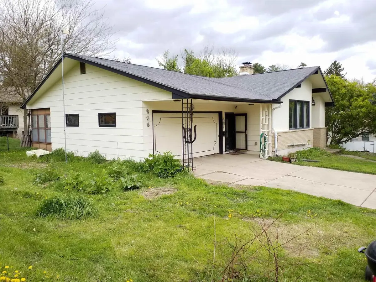1910 16th Street, Hazel Green, WI 53811 - #1