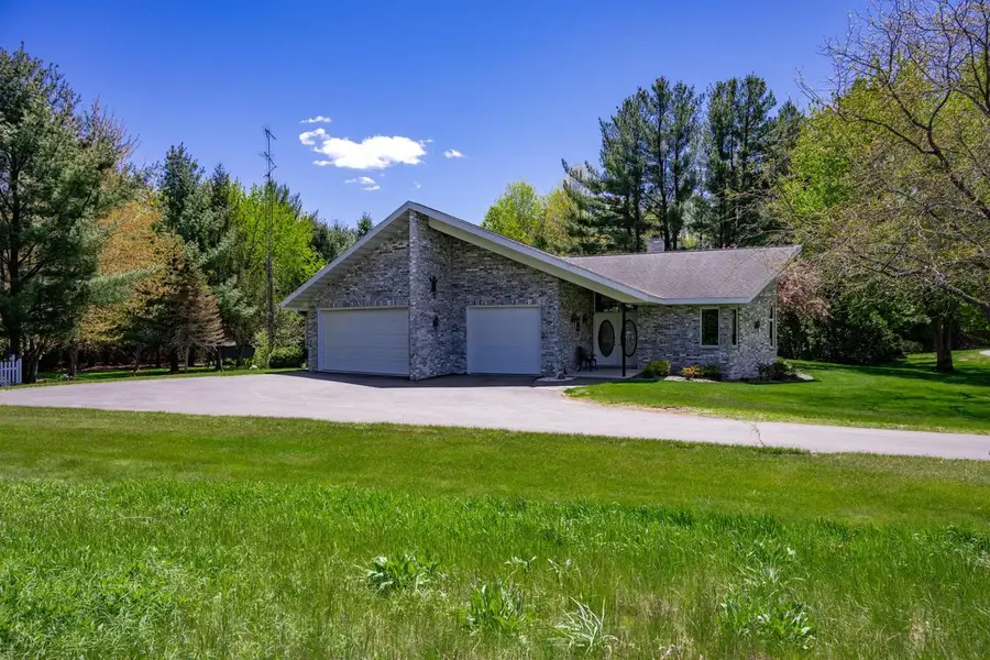 N5190 Treganza Drive, New Lisbon, WI 53950 - #3