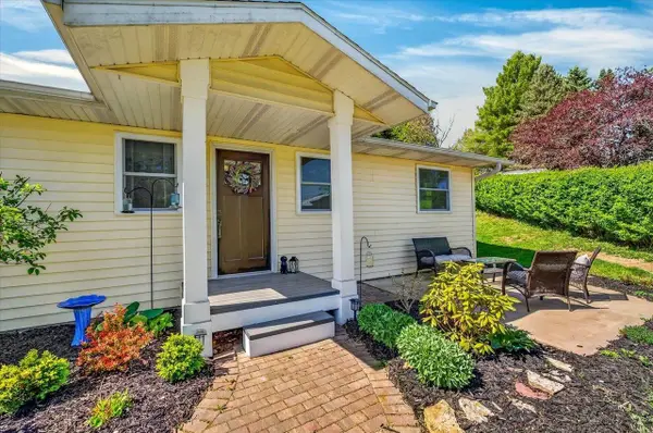 325 Heidi Court, New Glarus, WI 53574