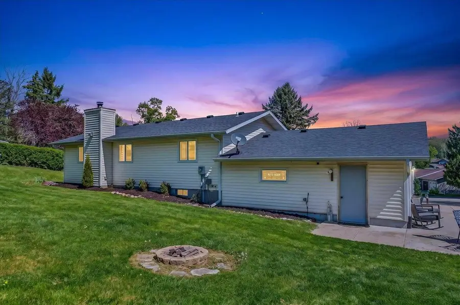 325 Heidi Court, New Glarus, WI 53574 - #3
