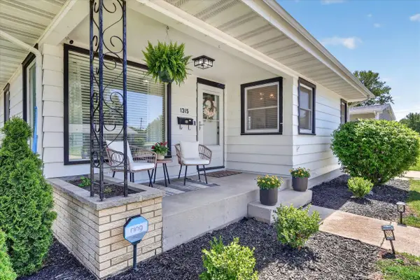 1315 S Pearl Street, Janesville, WI 53546