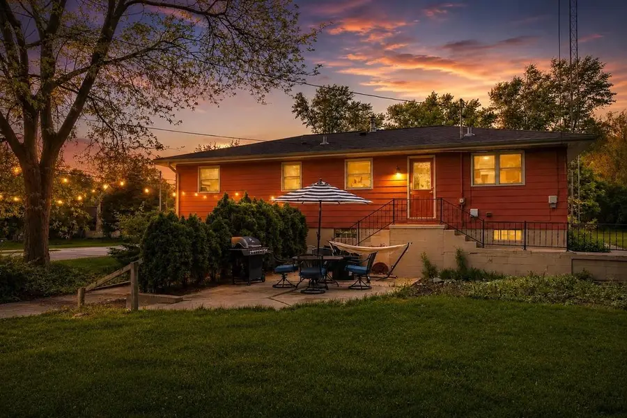 826 W Franklin Street, Portage, WI 53901 - #2