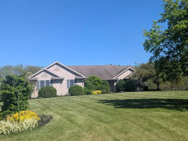 5614 N Vista Lane, Janesville, WI 53548