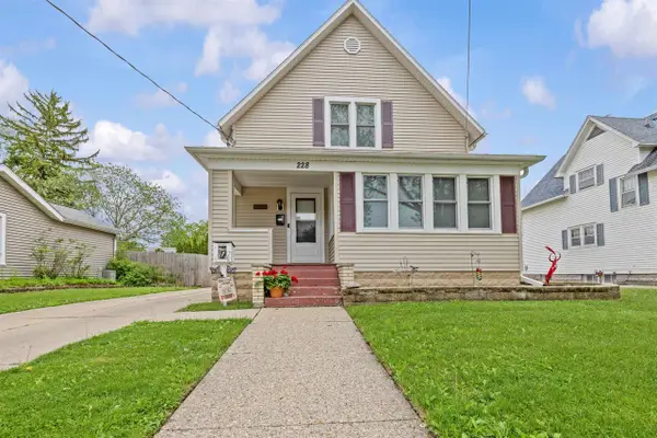 228 Chatham Street, Janesville, WI 53548