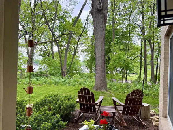 65 Waunona Woods Court, Madison, WI 53713