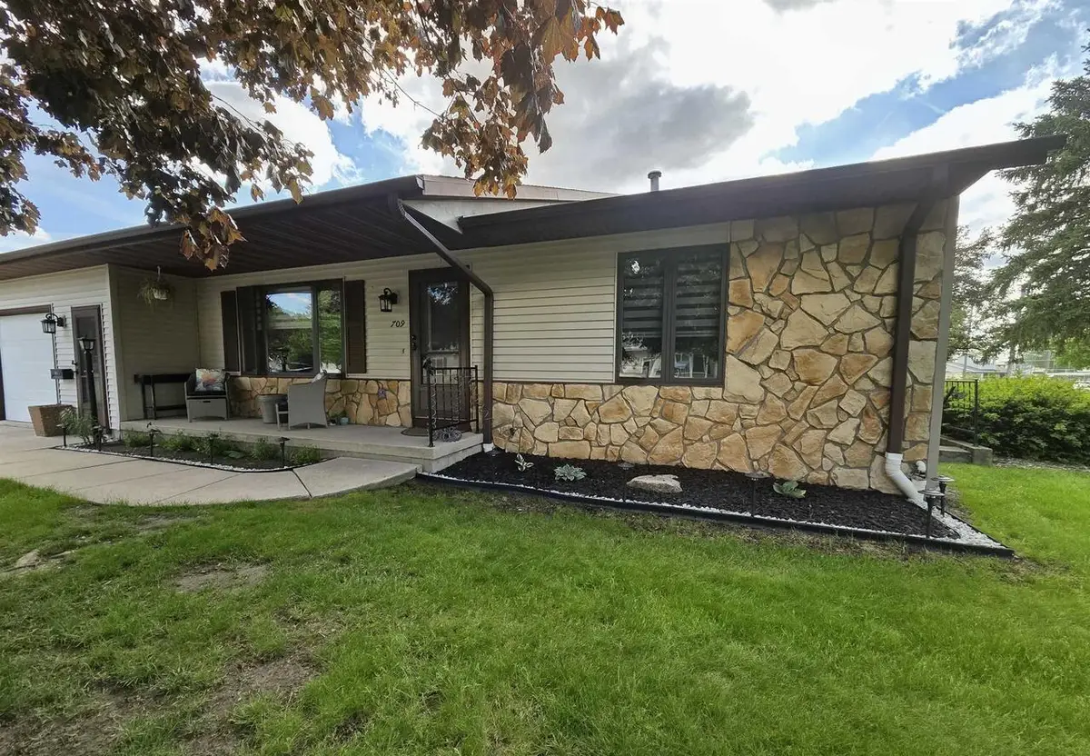 709 W. Lincoln Street, Waupun, WI 53963 - #1