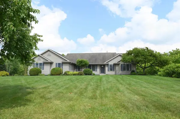 5614 N Vista Lane, Janesville, WI 53548