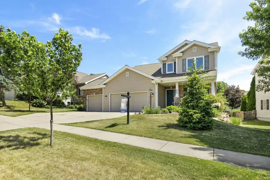 2988 Stamford Place, Fitchburg, WI 53711 - #2
