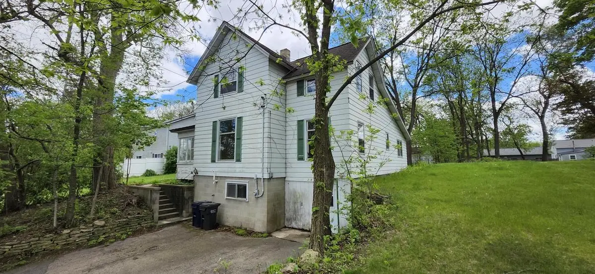 215 W Mill Street, Poynette, WI 53955 - #1