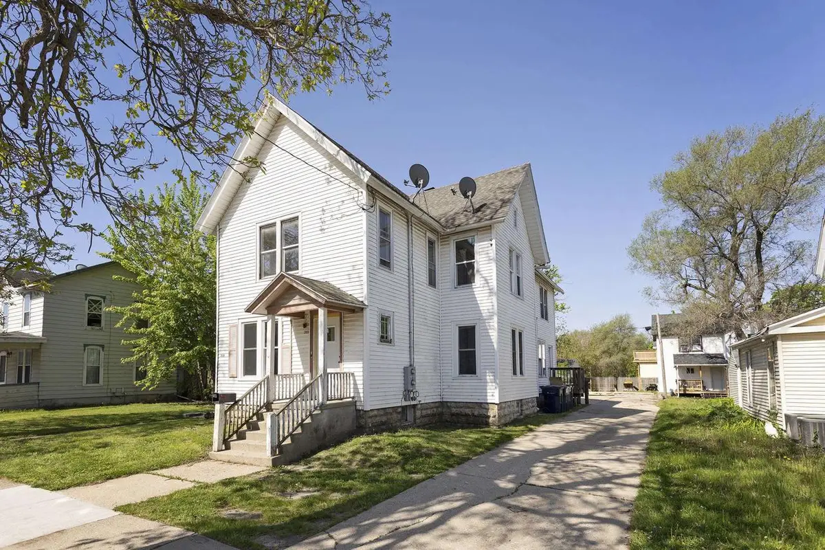 306-308 Center Avenue, Janesville, WI 53548 - #1