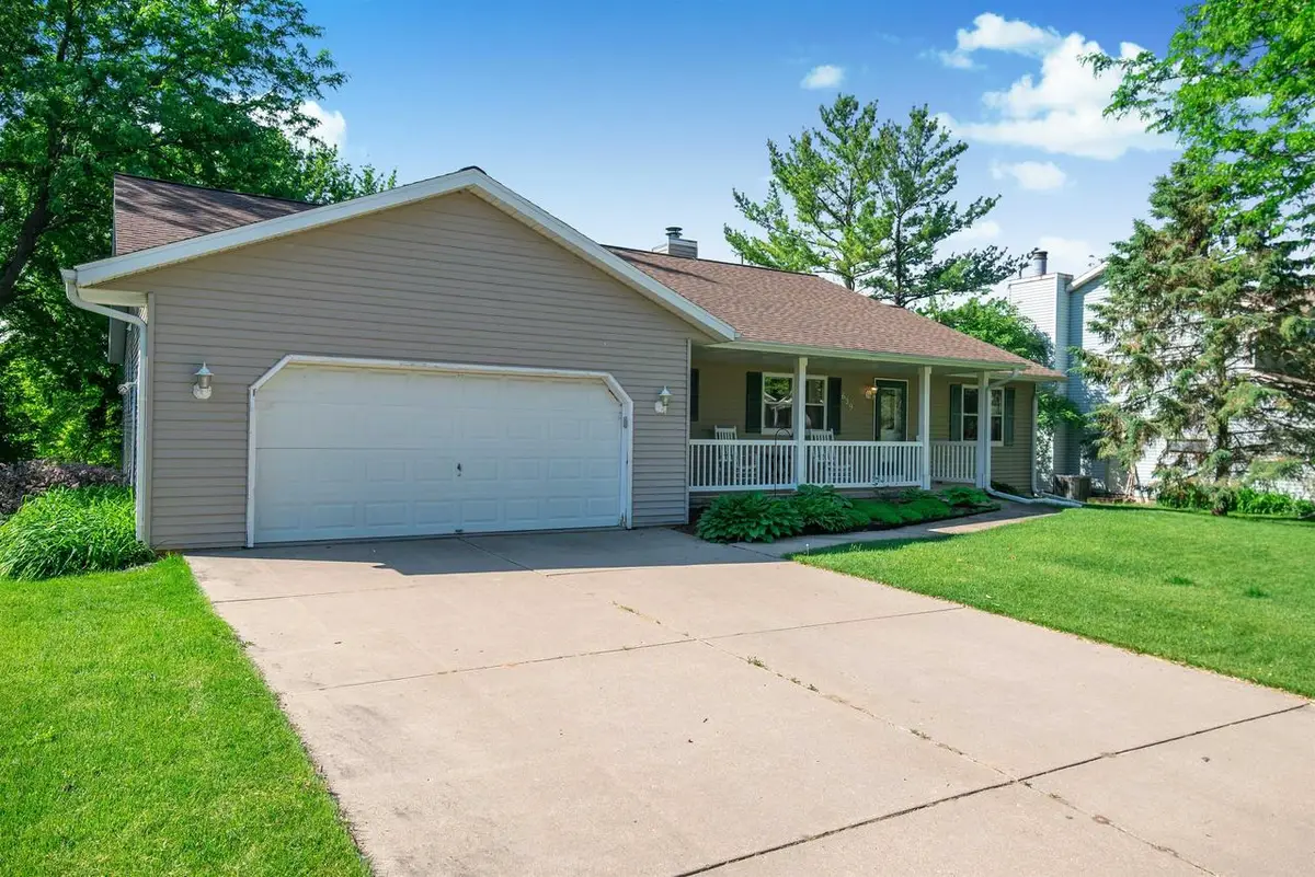 629 W Mohawk Trail, Deforest, WI 53532 - #1