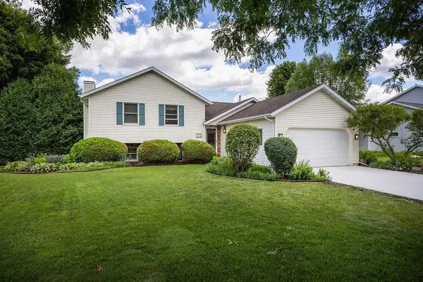 232 Yarrow Hill Drive, Cottage Grove, WI 53527