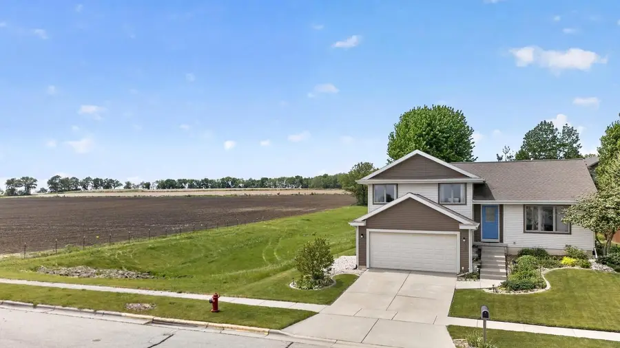 653 Autumn Wood Parkway, Deerfield, WI 53531 - #3