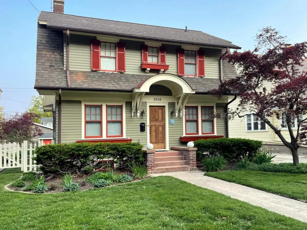 1010 S 8th Street, Watertown, WI 53094 - #1