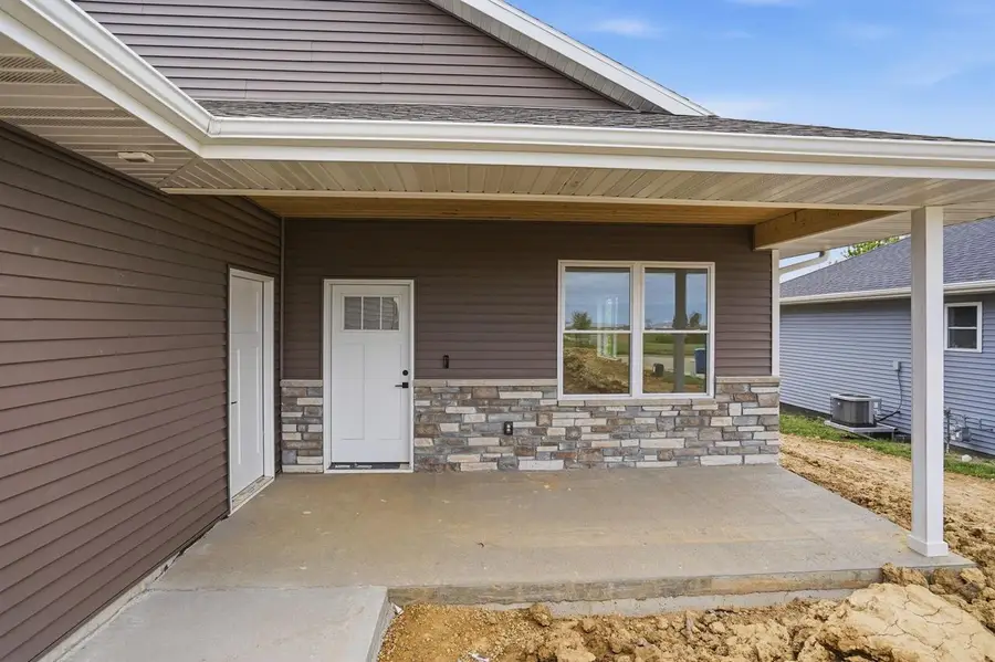 631 Pine Street, Dickeyville, WI 53808 - #2