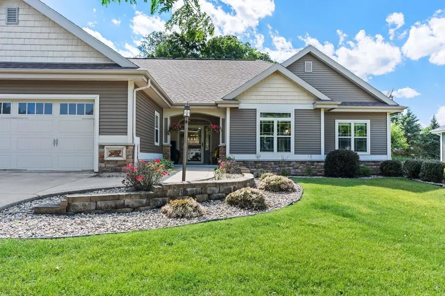 19 Savannah Parkway, Deerfield, WI 53531 - #3