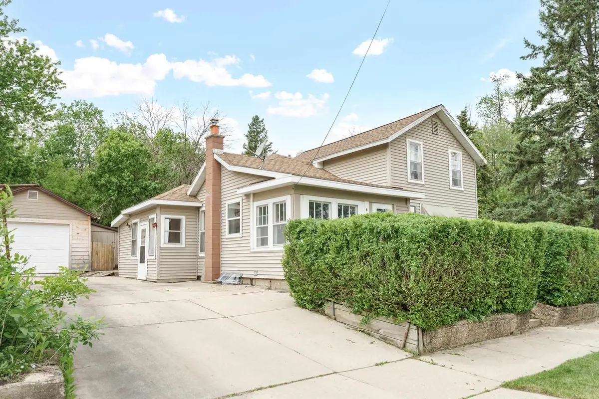 320 S Pearl Street, Janesville, WI 53548 - #1