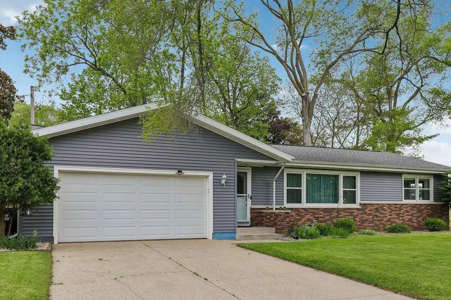 105 W Slifer Street, Portage, WI 53901 - #3