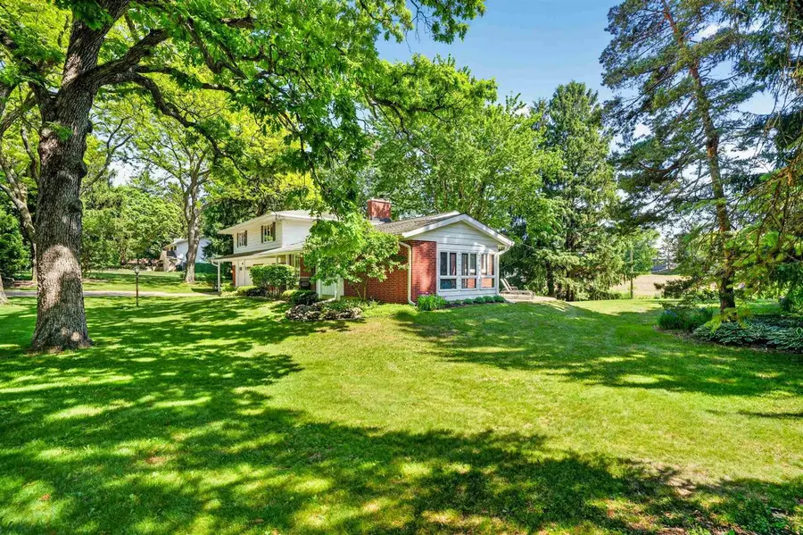 5567 Shamrock Lane, Fitchburg, WI 53711 - #3