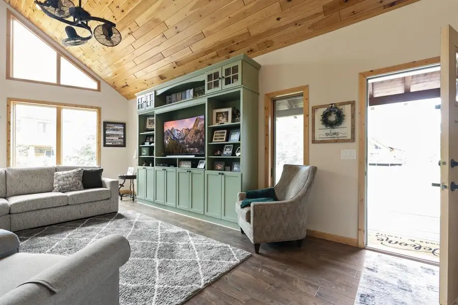 306 Lake Shore Drive, Wisconsin Dells, WI 53965 - #2