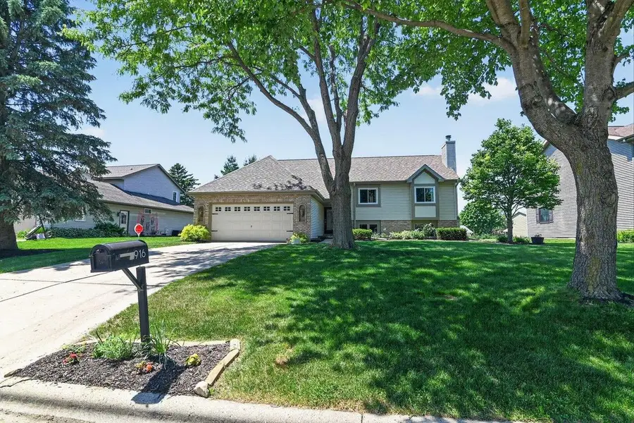 916 Katherine Drive, Sun Prairie, WI 53590 - #2