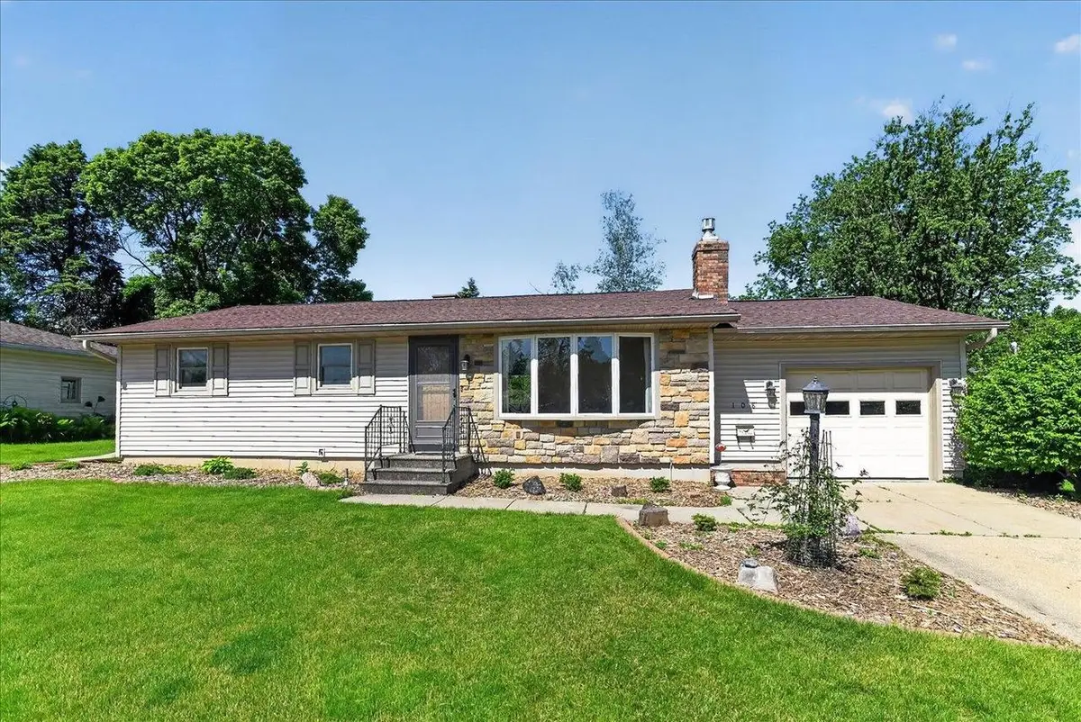 108 N Franklin Street, Verona, WI 53593 - #1