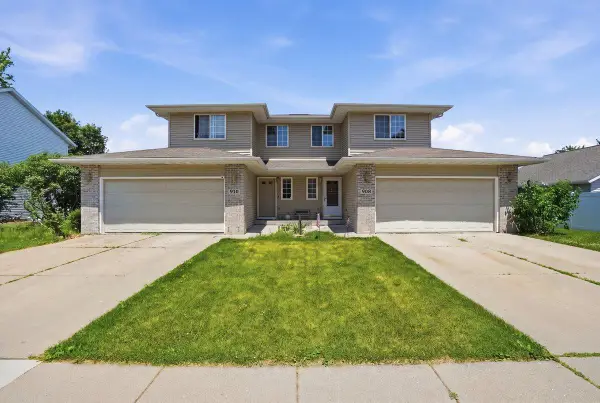 908-910 Greig Trail, Stoughton, WI 53589