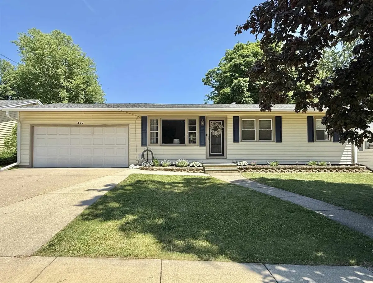 411 Westview Avenue, Clinton, WI 53525 - #1