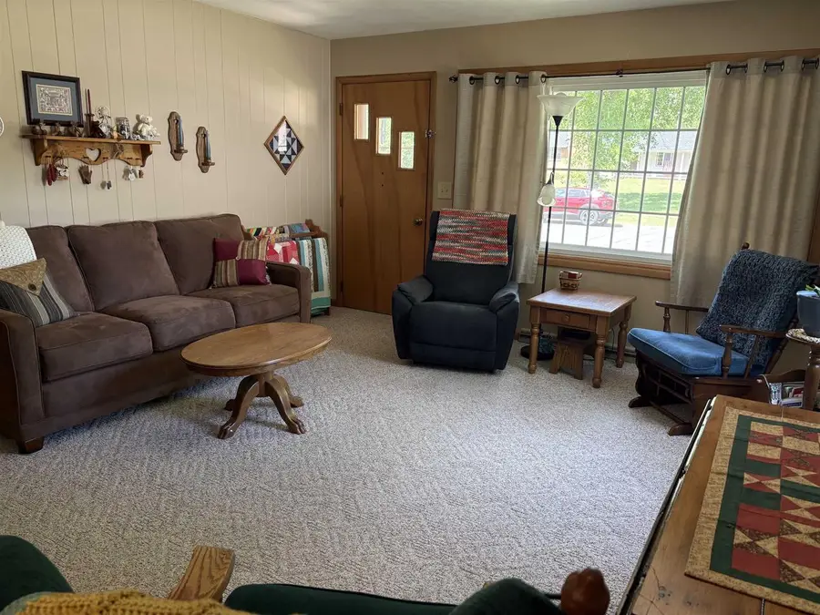 429 W Main Street, Evansville, WI 53536 - #2
