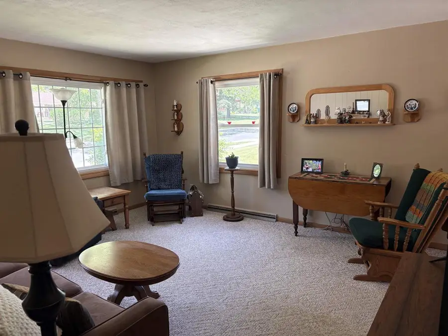 429 W Main Street, Evansville, WI 53536 - #3