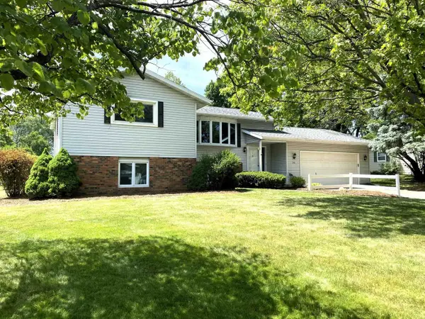210 Avalon Road, Columbus, WI 53925