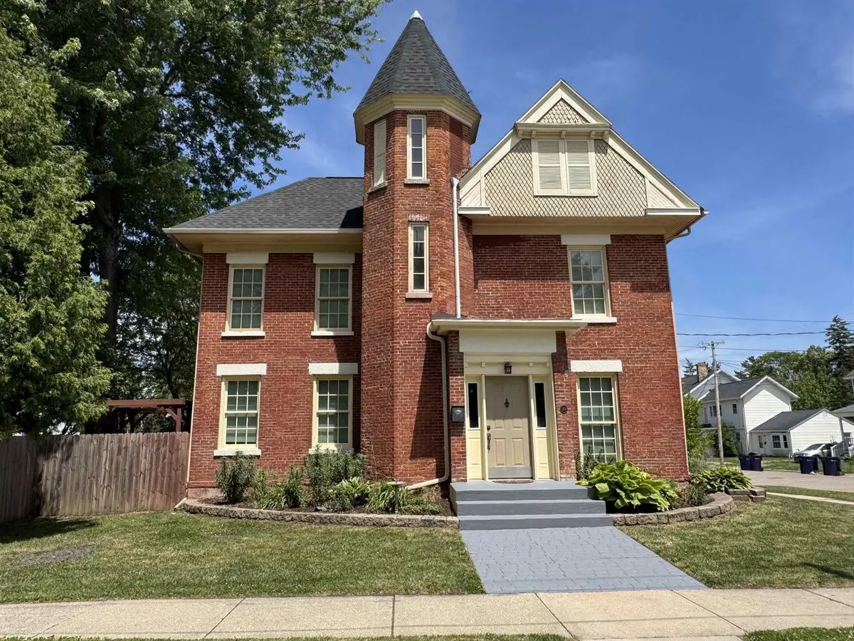 189 S High Street, Janesville, WI 53548 - #1