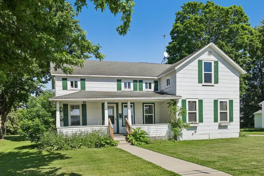 1027 Farnham Street, Columbus, WI 53925 - #2