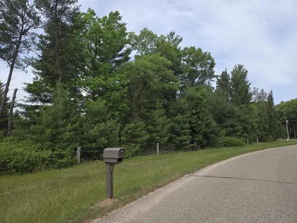 927 Blackhawk Lane, Friendship, WI 53934