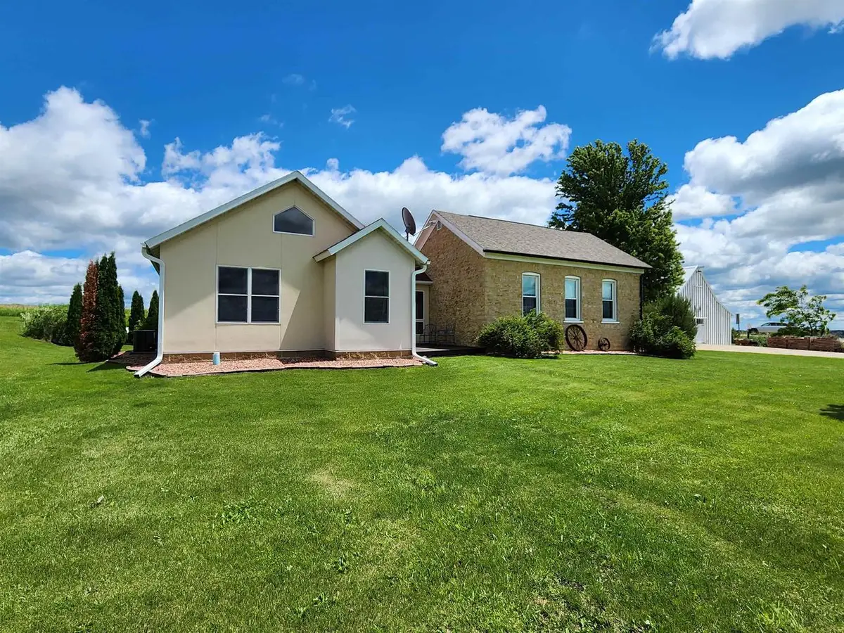 3010 County Road U, Shullsburg, WI 53586 - #1