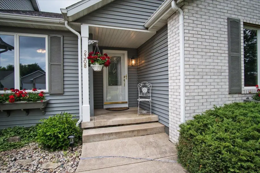 2308 Dynes Way, Sun Prairie, WI 53590 - #2