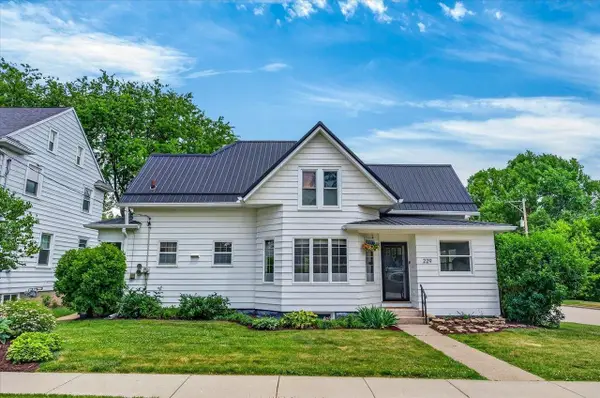 229 E Pearl Street, Belleville, WI 53508