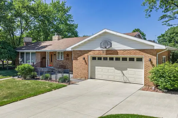 215 8th Street, Reedsburg, WI 53959