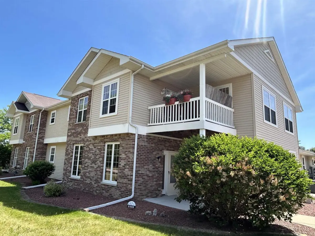 4636 Woodgate Drive, Janesville, WI 53546 - #1