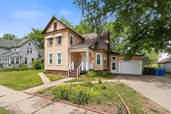 617 W Franklin Street, Portage, WI 53901