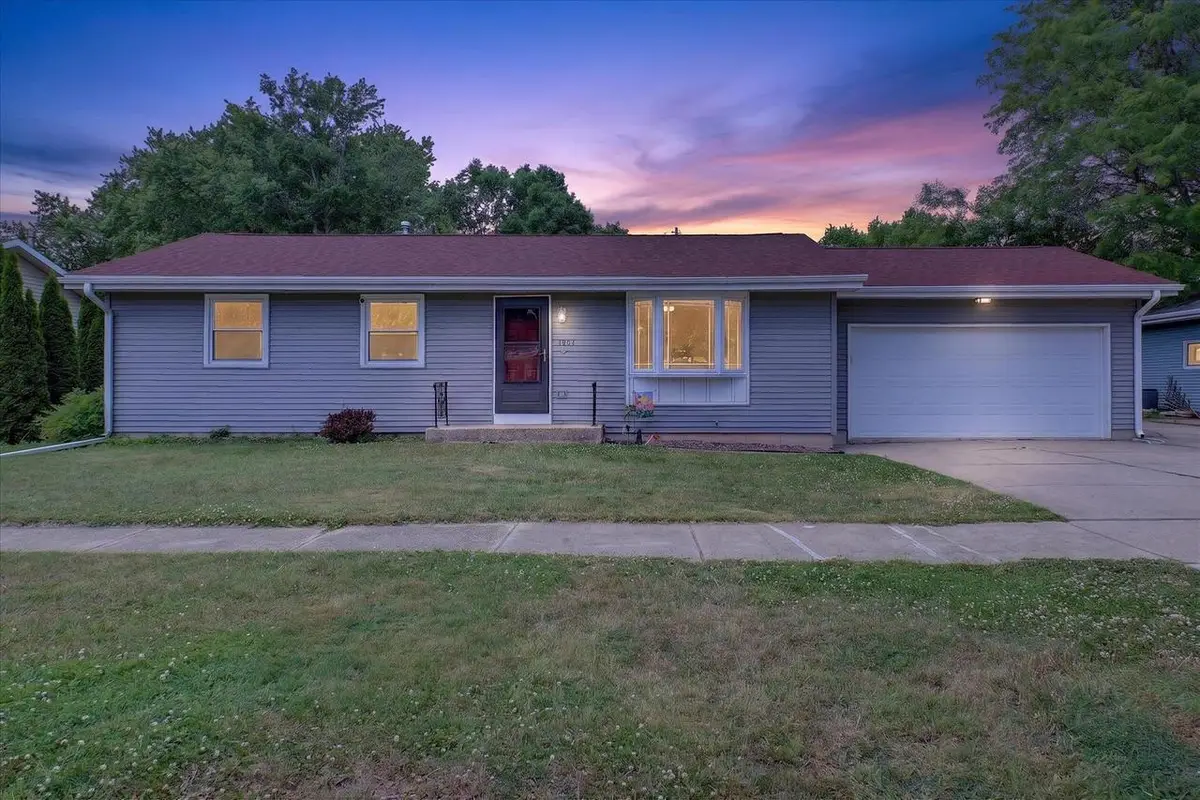 1304 S Orchard Street, Janesville, WI 53546 - #1