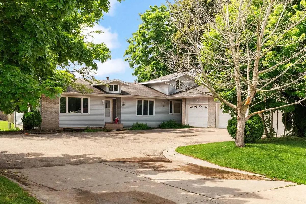 517-519 E Holum Street, Deforest, WI 53532 - #1