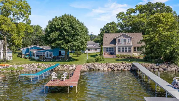 5904 Lake Edge Road, Mcfarland, WI 53558